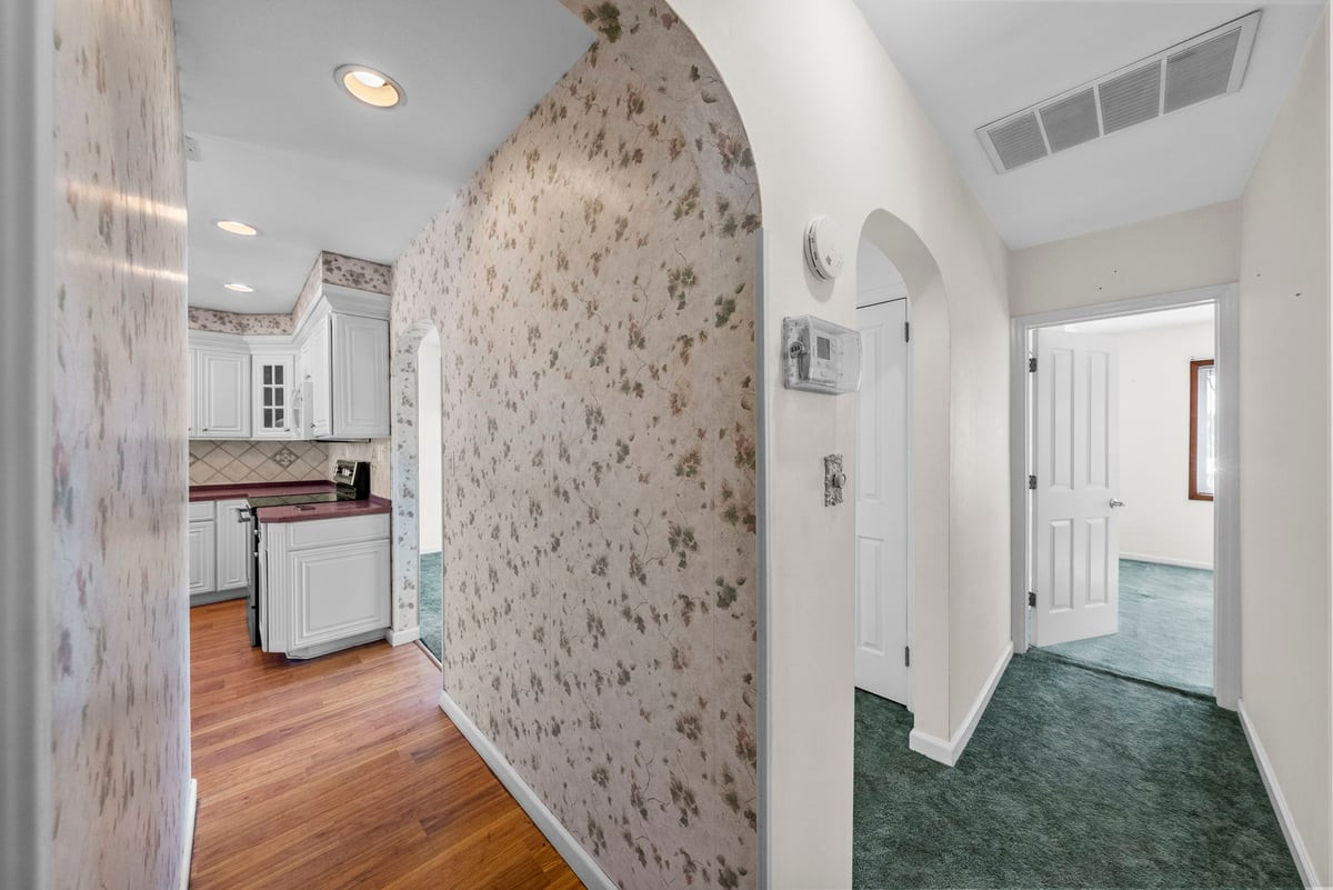 176 Grenville Street Woodbridge NJ 07095