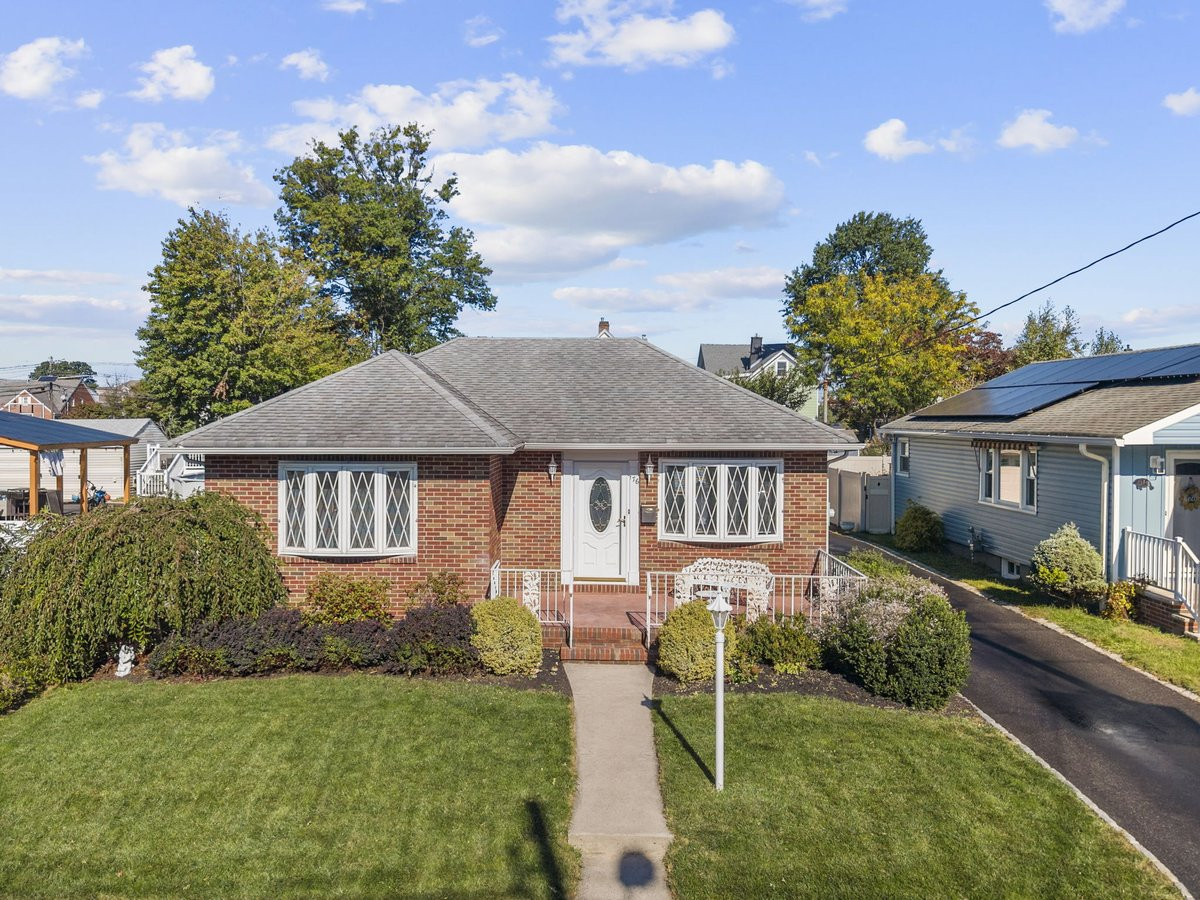 176 Grenville Street Woodbridge NJ 07095