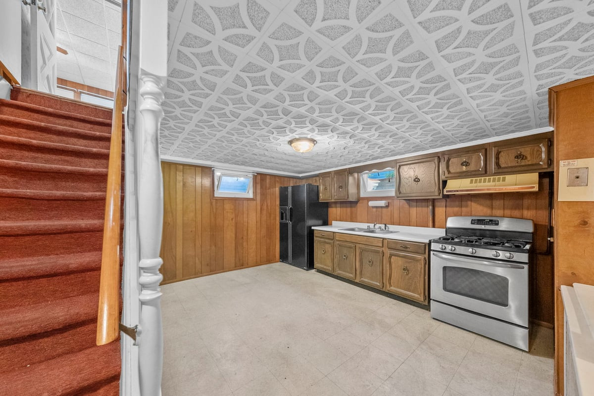 176 Grenville Street Woodbridge NJ 07095