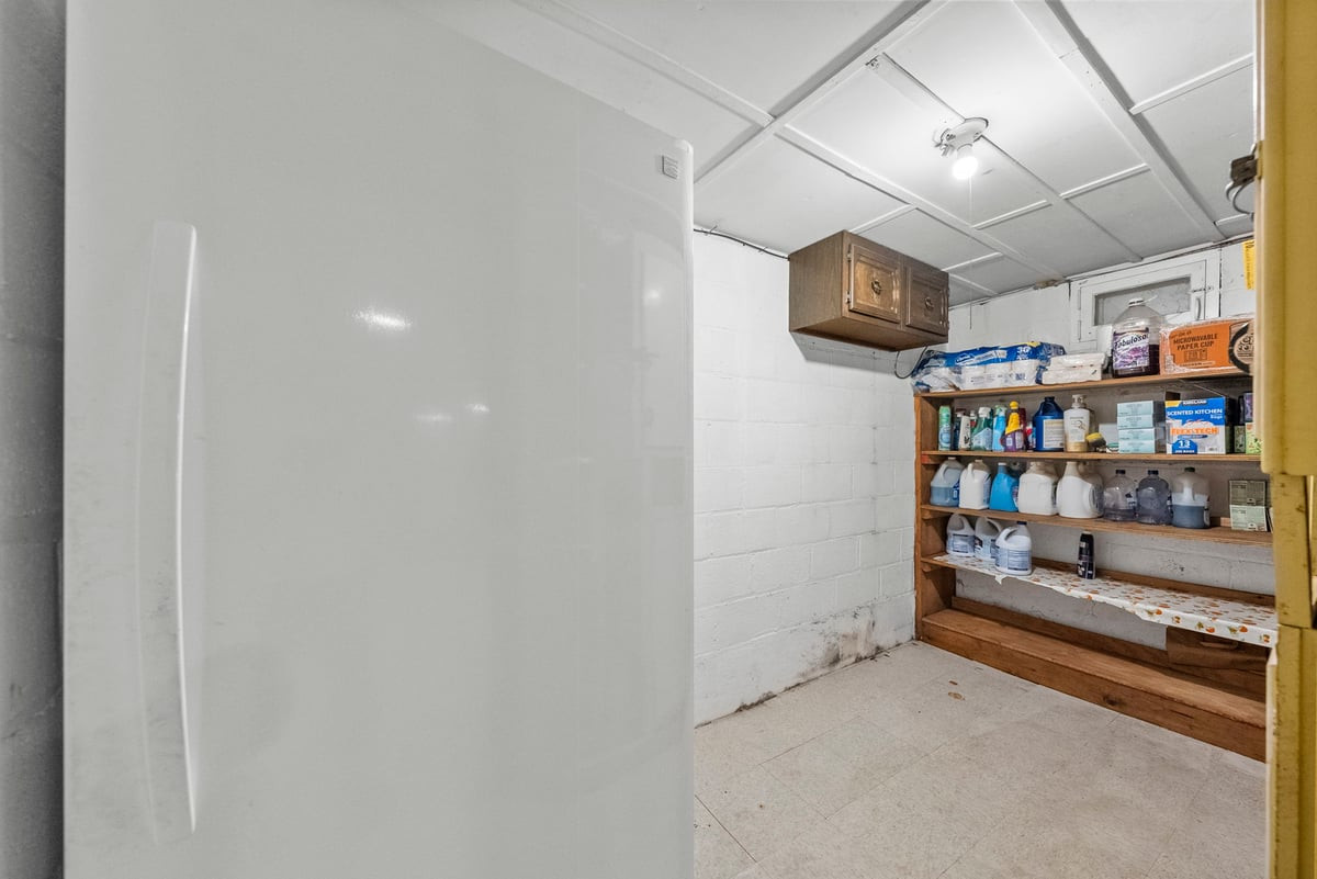 176 Grenville Street Woodbridge NJ 07095
