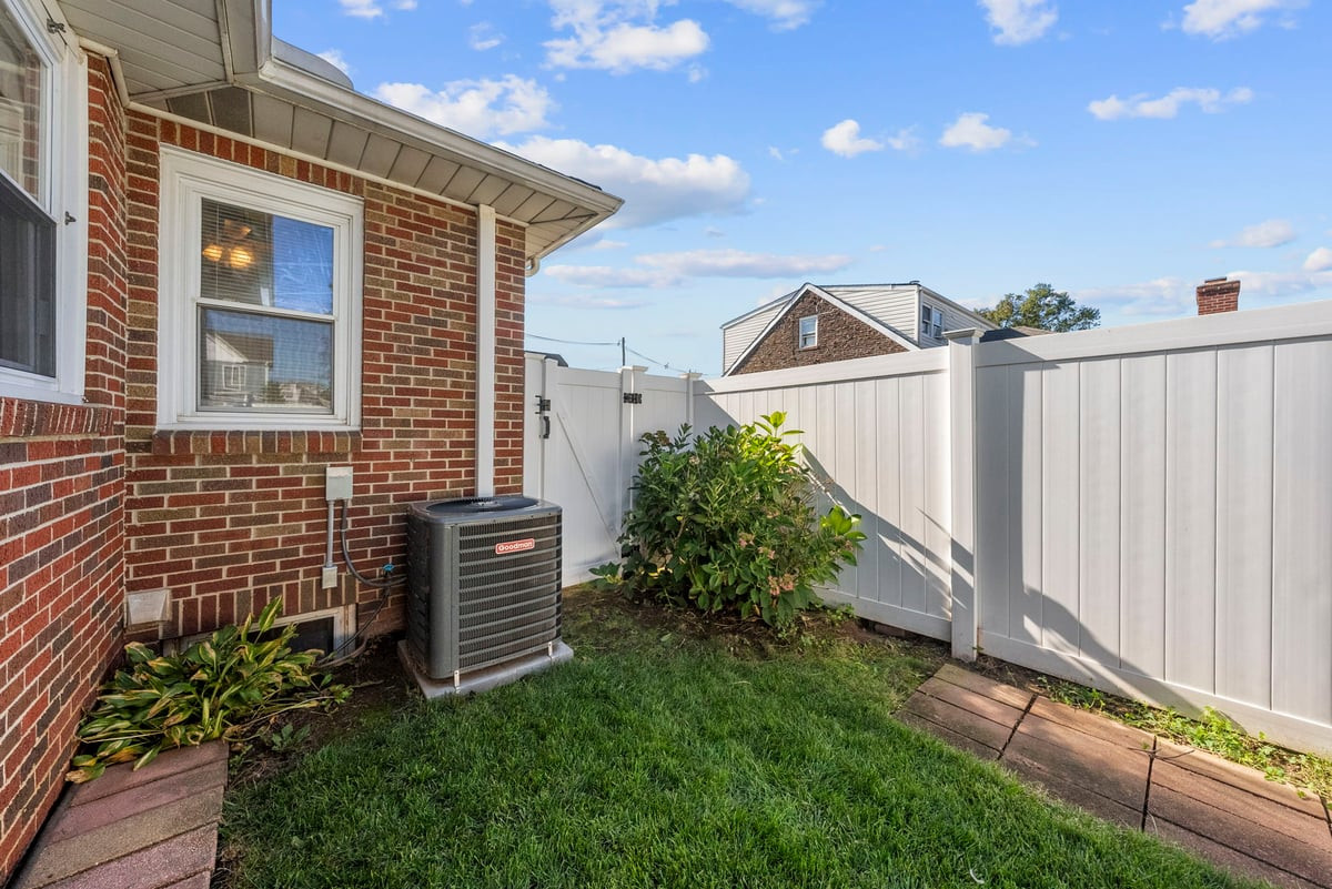176 Grenville Street Woodbridge NJ 07095