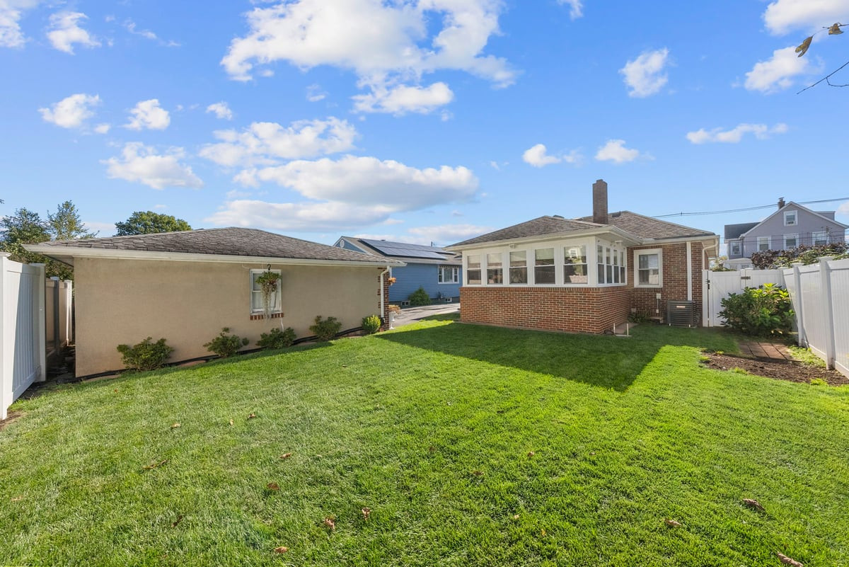 176 Grenville Street Woodbridge NJ 07095