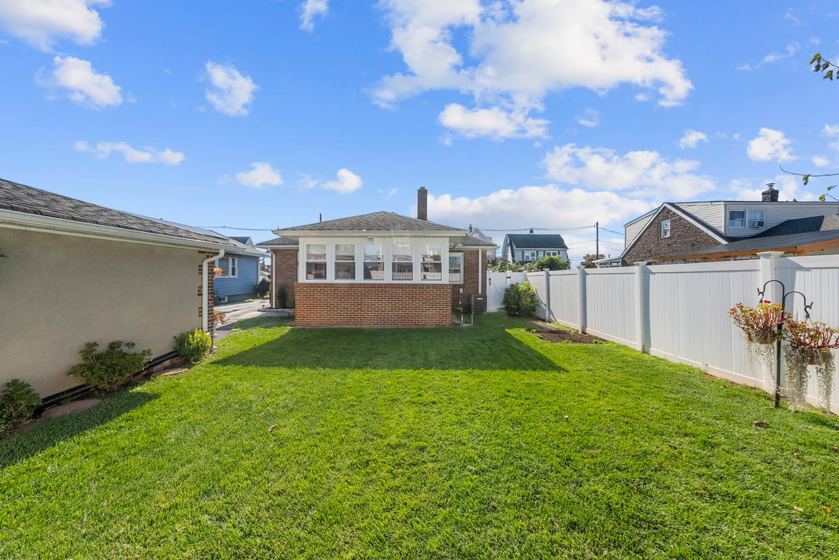176 Grenville Street Woodbridge NJ 07095