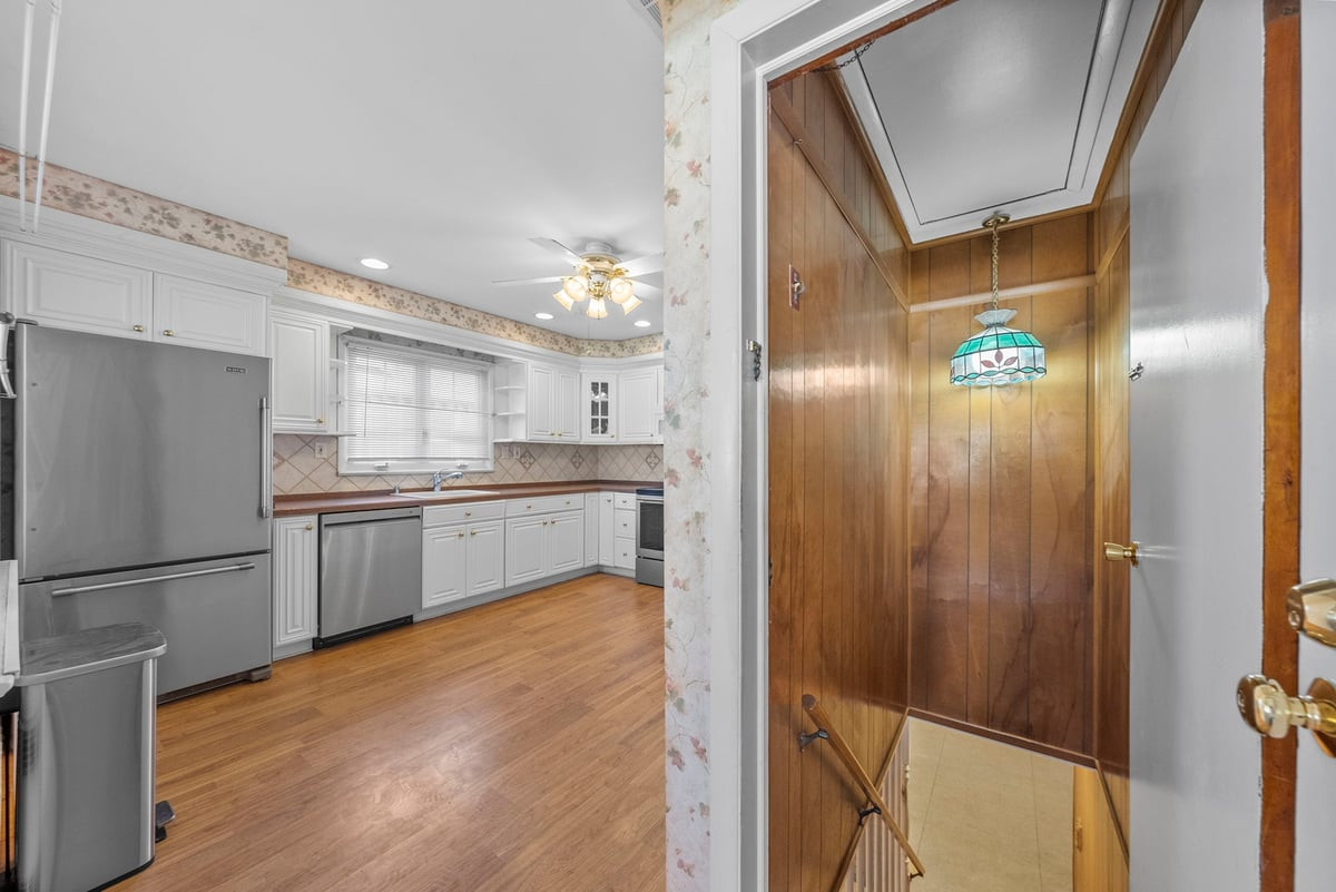 176 Grenville Street Woodbridge NJ 07095
