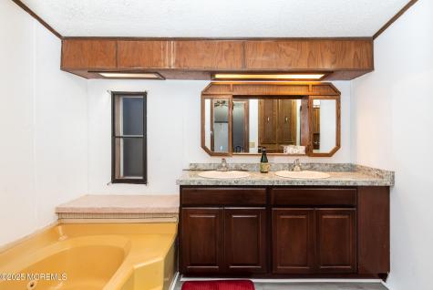 28 Abbie Drive Little Egg Harbor NJ 08087