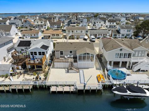 20 George Drive Manahawkin NJ 08050