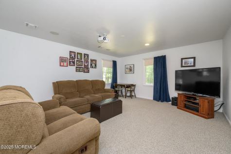 3 Teri Court Jackson NJ 08527