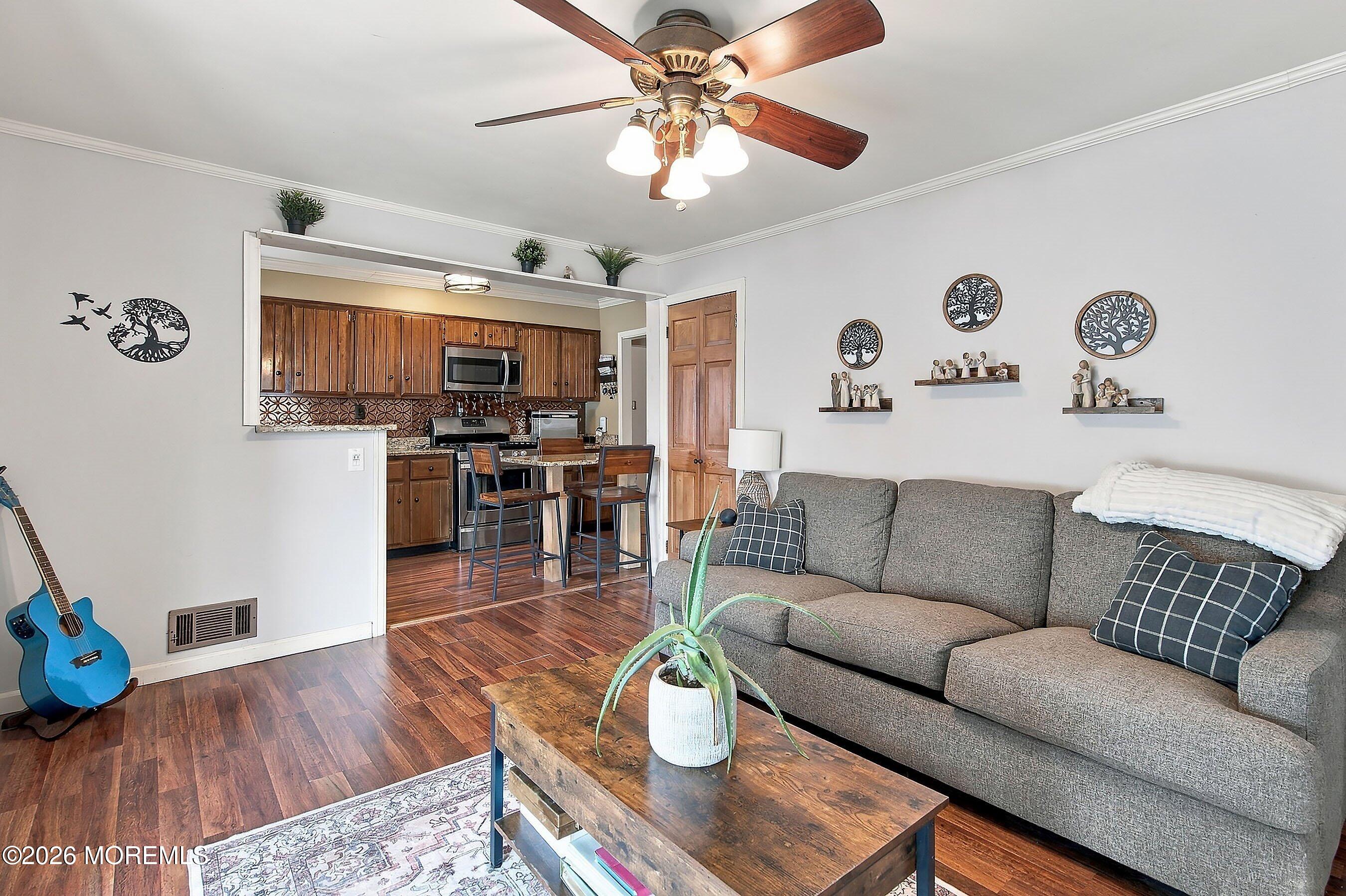 726 Forepeak Avenue Beachwood NJ 08722