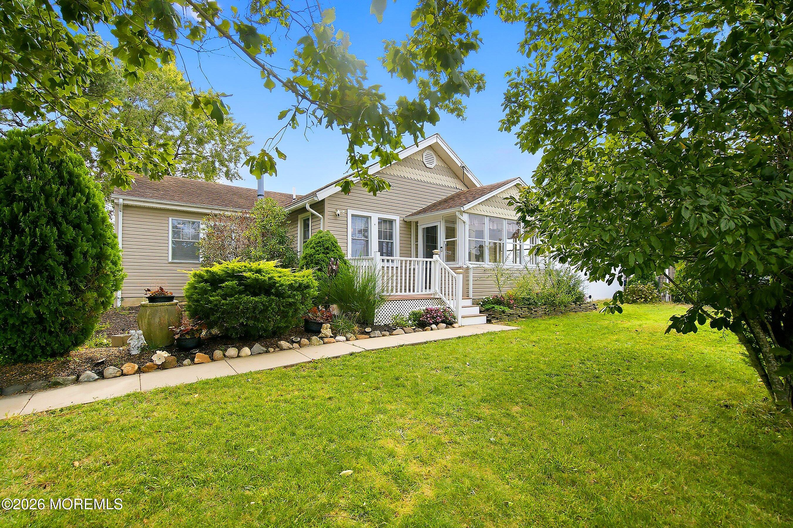 726 Forepeak Avenue Beachwood NJ 08722
