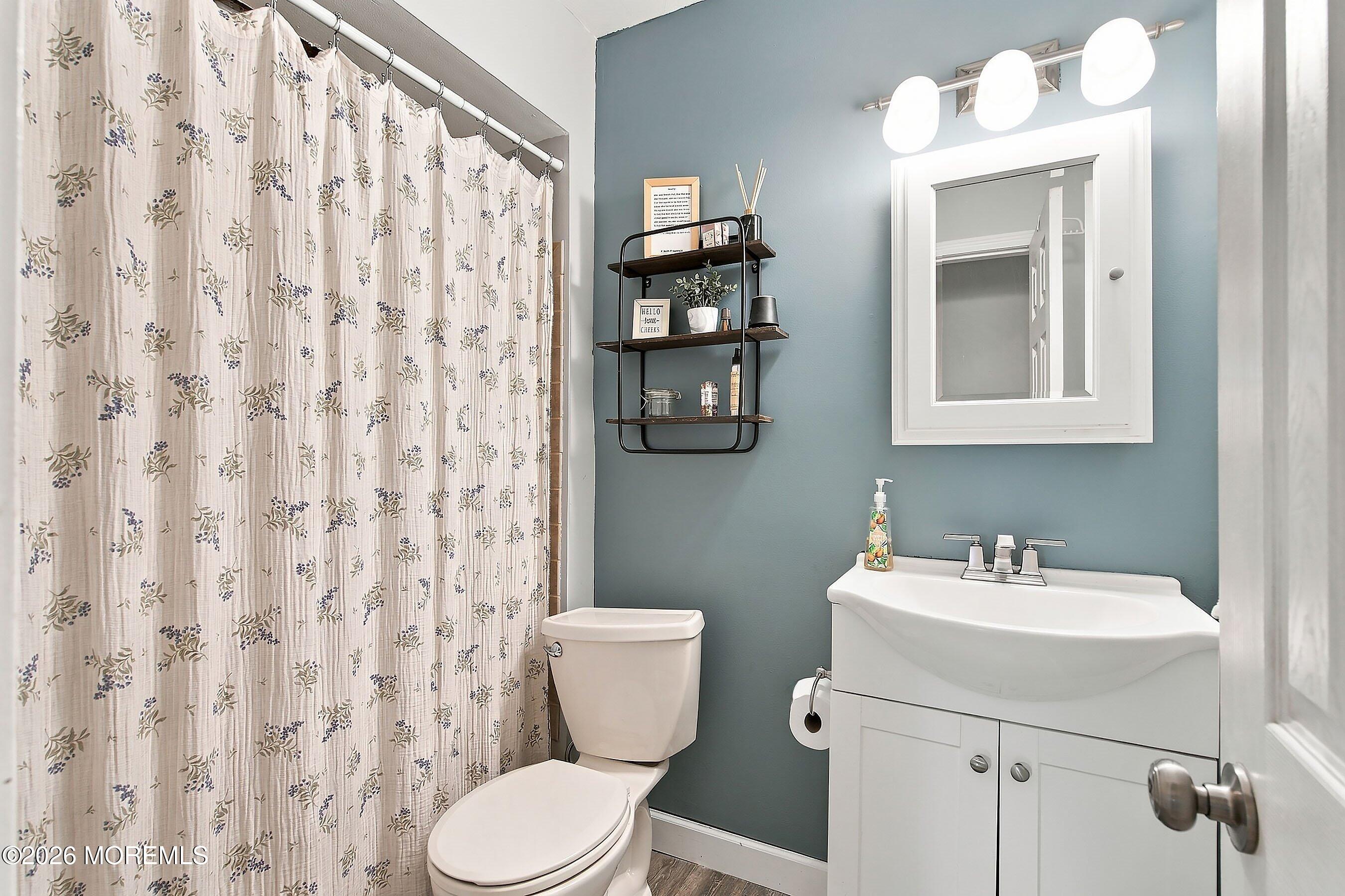726 Forepeak Avenue Beachwood NJ 08722