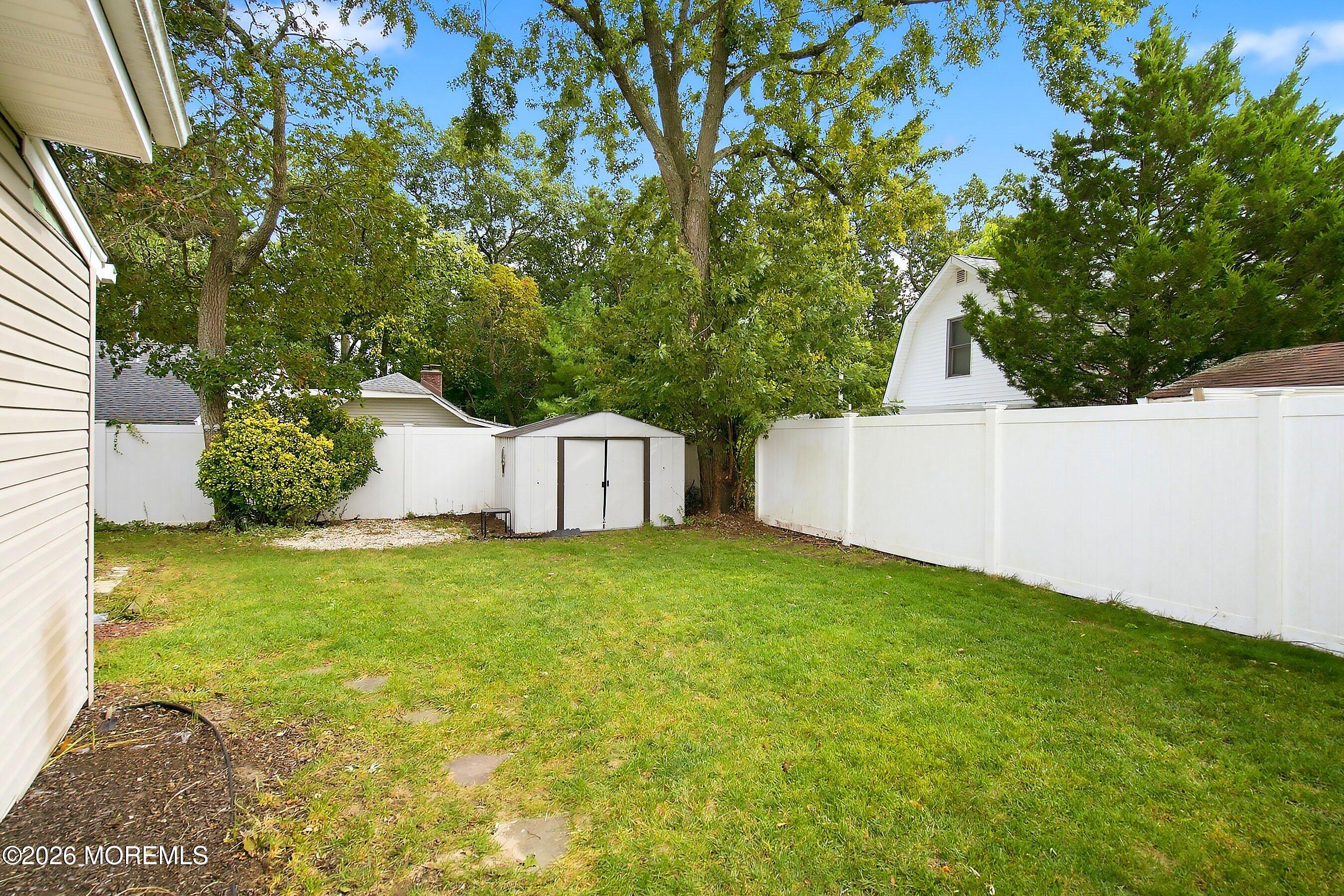 726 Forepeak Avenue Beachwood NJ 08722