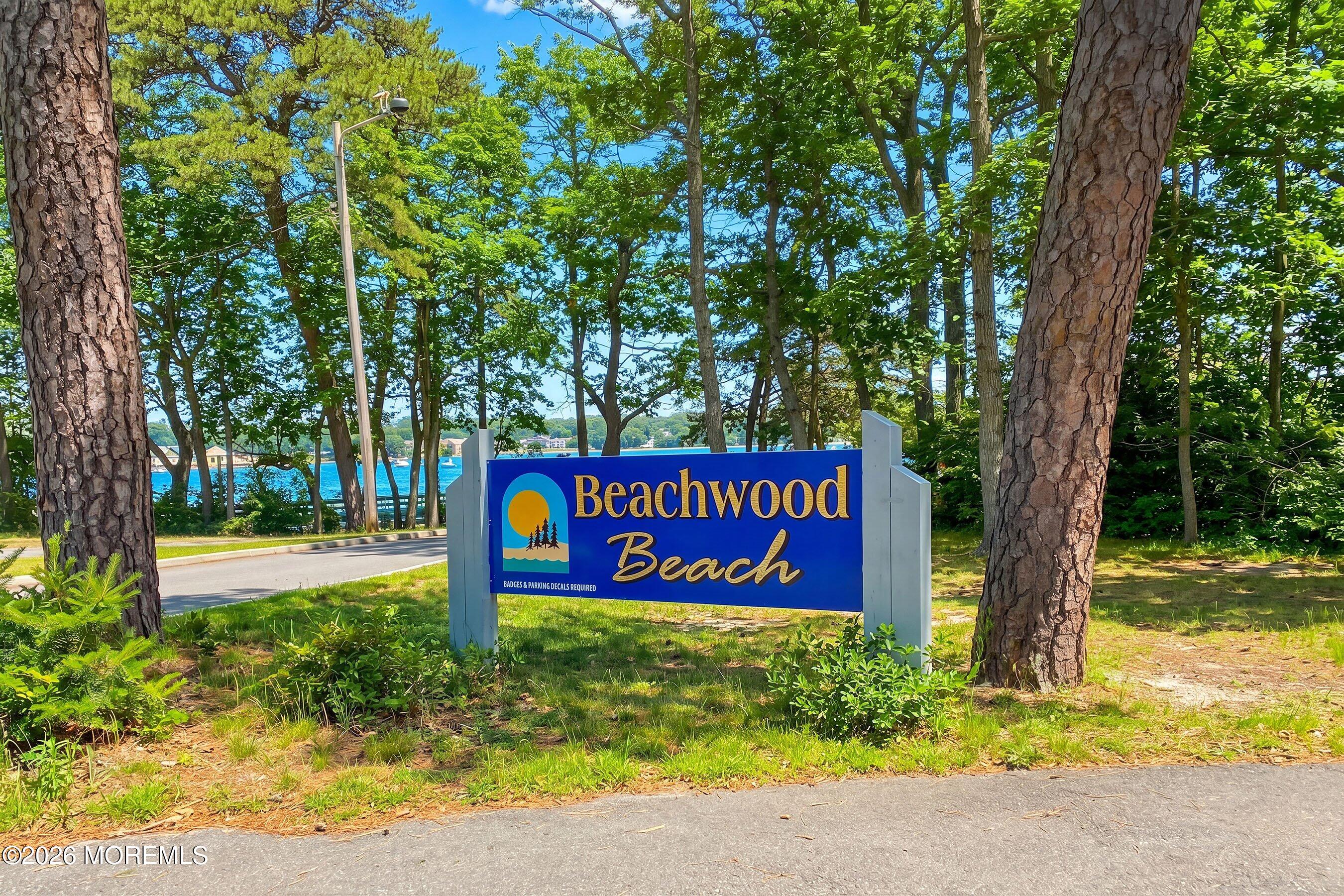 726 Forepeak Avenue Beachwood NJ 08722