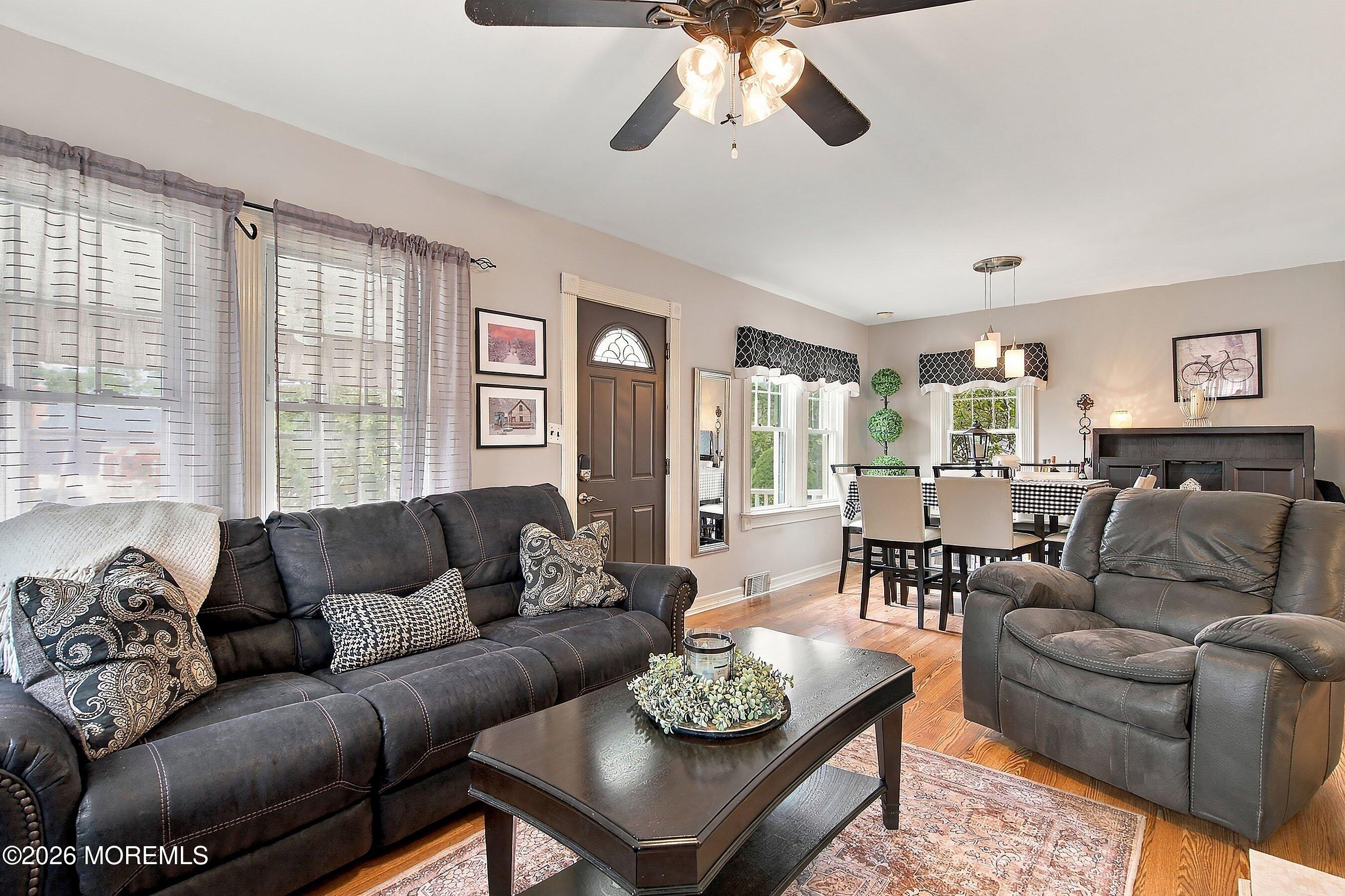 726 Forepeak Avenue Beachwood NJ 08722