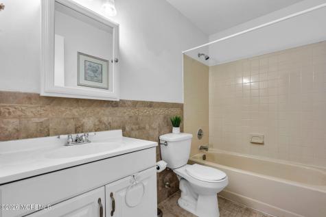 41 Concord Circle Howell NJ 07731