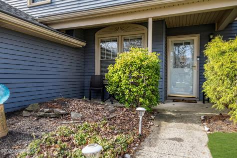 41 Concord Circle Howell NJ 07731