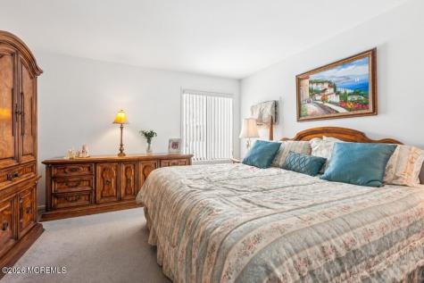 162 Cross Slope Court Manalapan NJ 07726