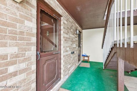 162 Cross Slope Court Manalapan NJ 07726