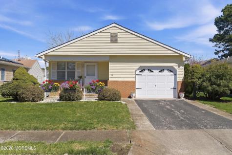 14 Woodstock Drive Toms River NJ 08757