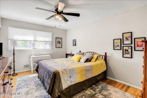 31 Cameron Court Freehold NJ 07728