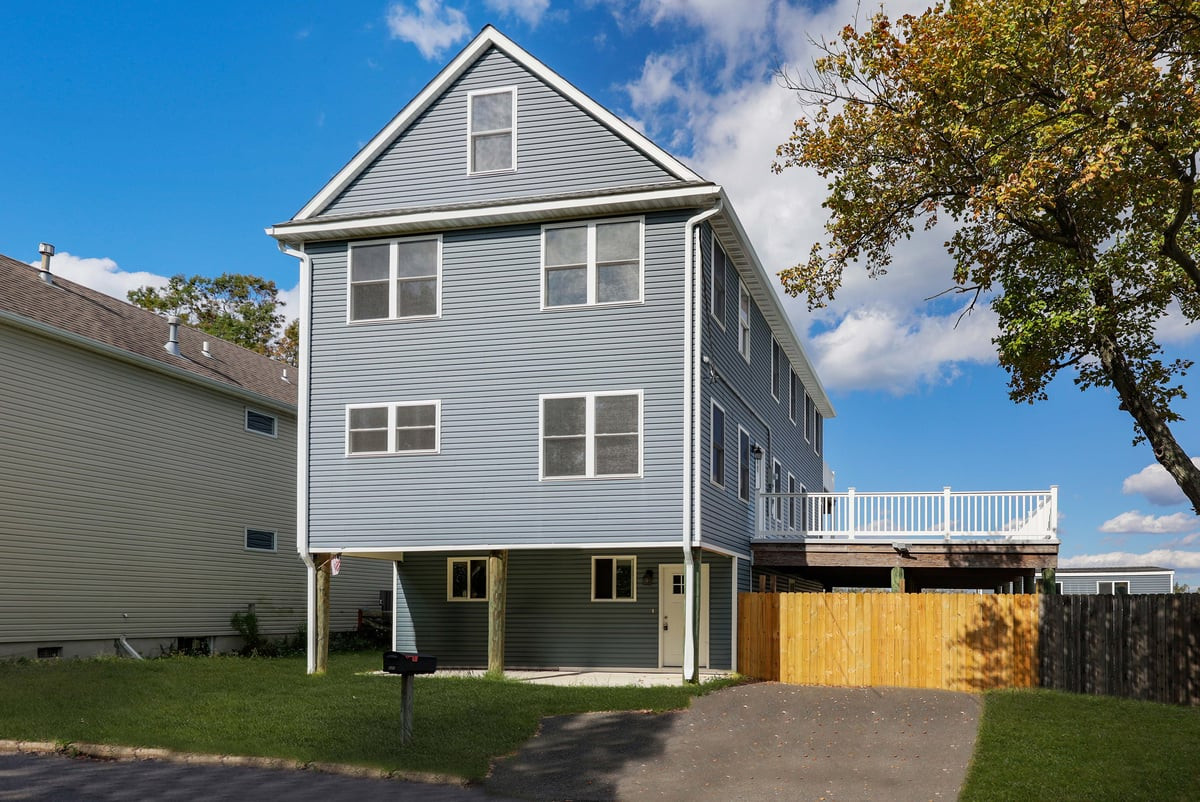 227 Bay Avenue Leonardo NJ 07737