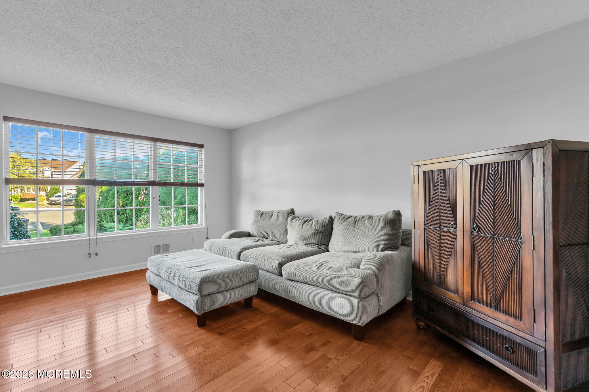 38 Hyer Court Aberdeen NJ 07747