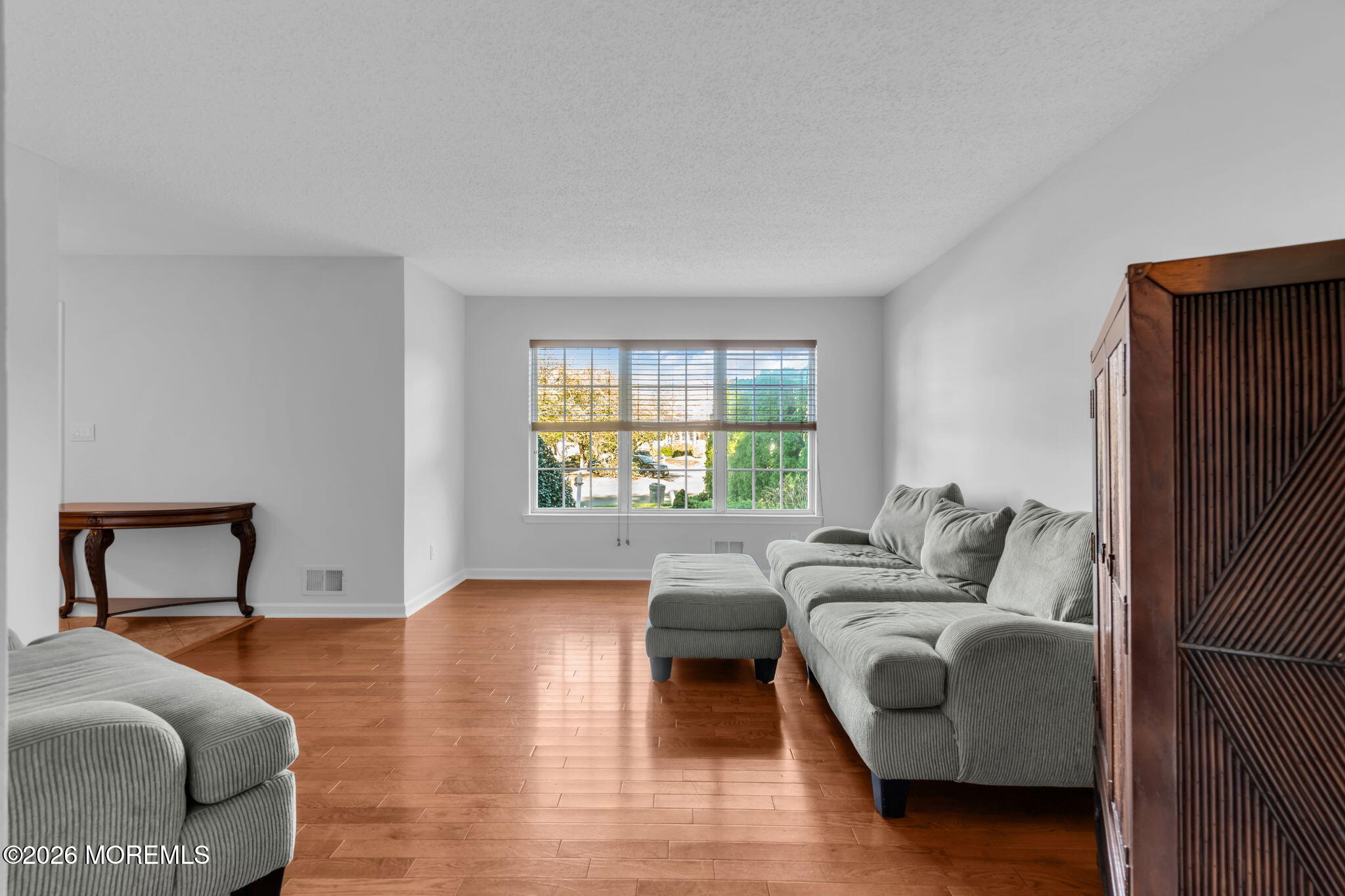 38 Hyer Court Aberdeen NJ 07747