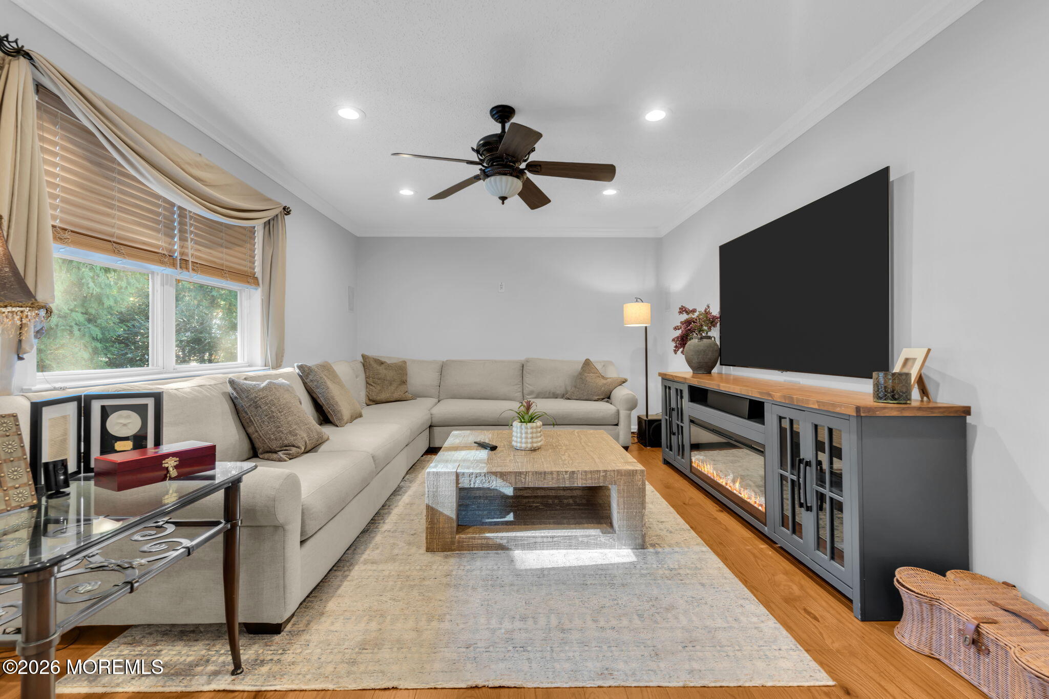 38 Hyer Court Aberdeen NJ 07747