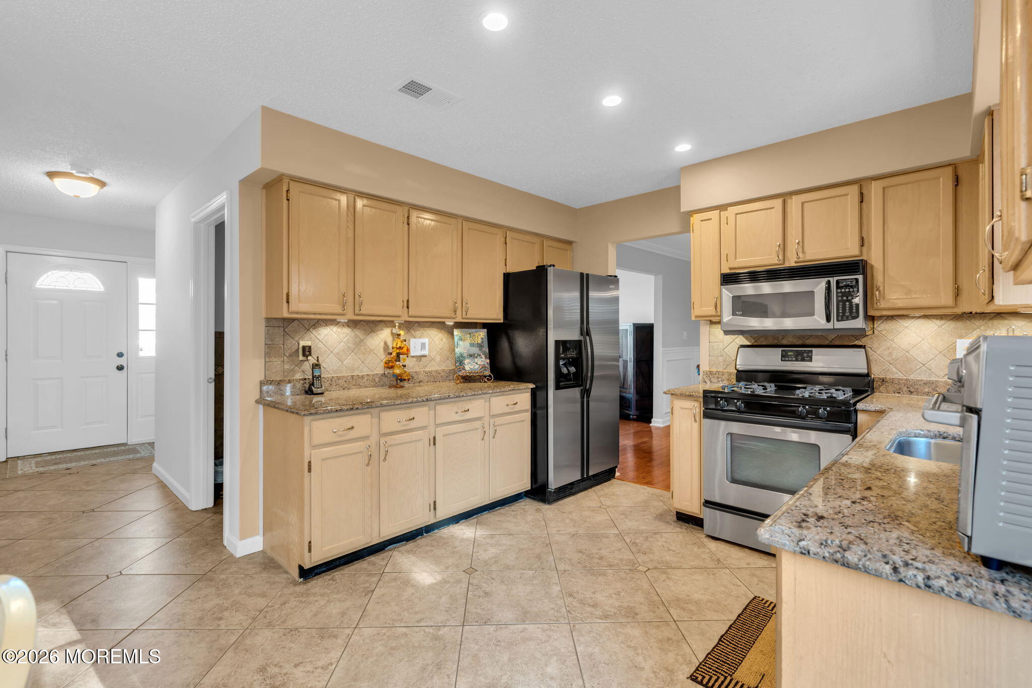 38 Hyer Court Aberdeen NJ 07747