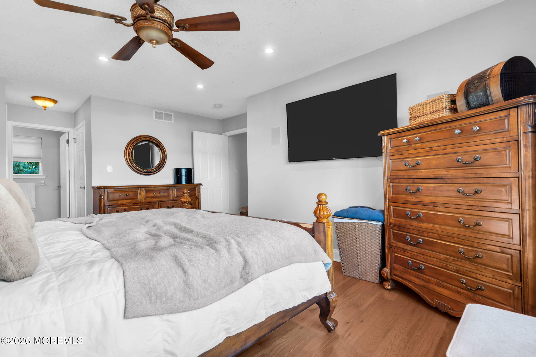 38 Hyer Court Aberdeen NJ 07747