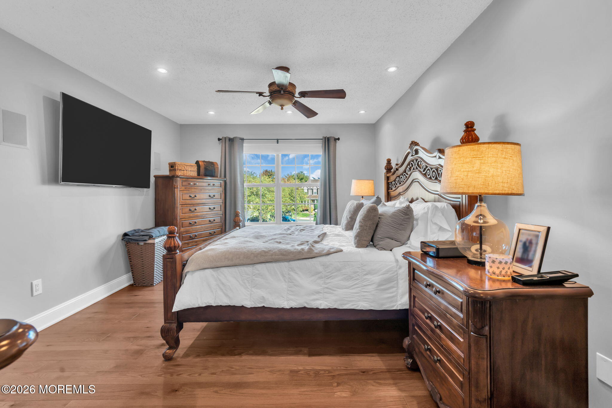 38 Hyer Court Aberdeen NJ 07747