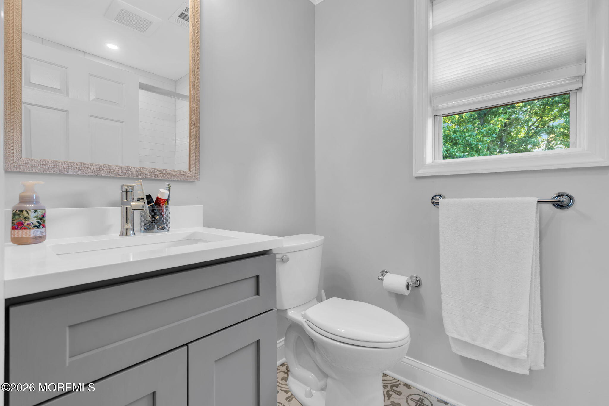 38 Hyer Court Aberdeen NJ 07747