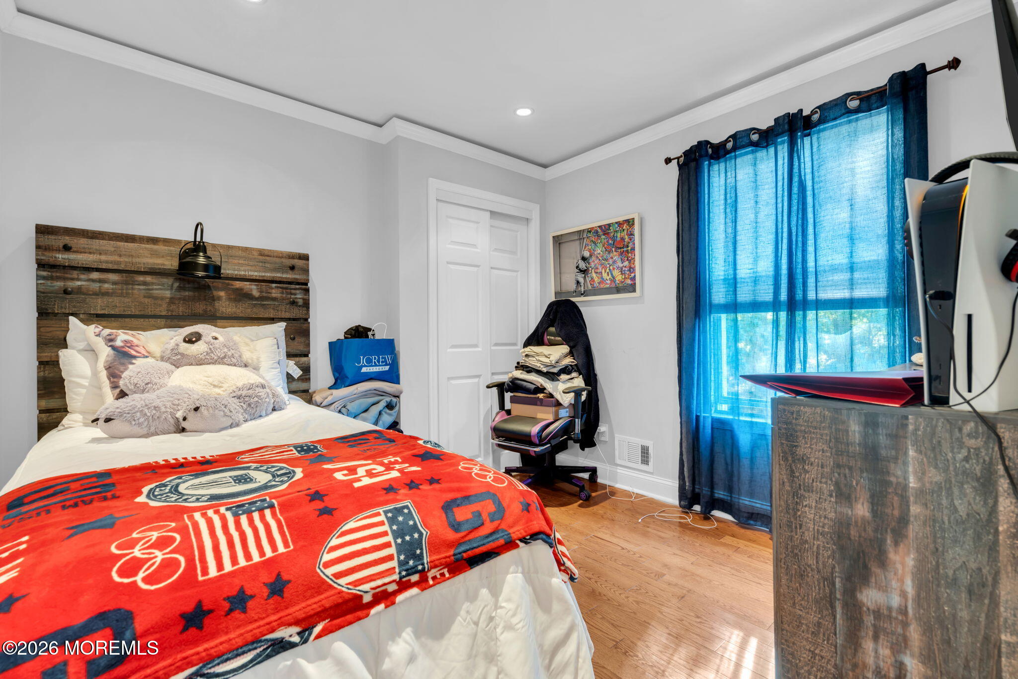 38 Hyer Court Aberdeen NJ 07747