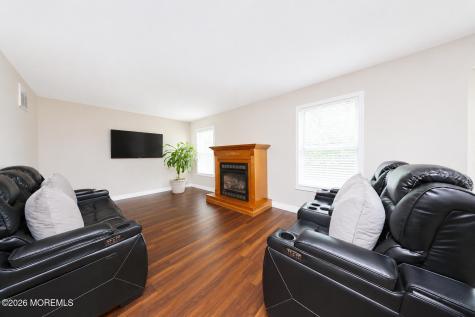 144 Lakeview Court Toms River NJ 08753