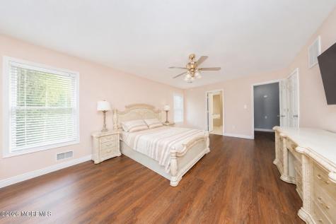 144 Lakeview Court Toms River NJ 08753