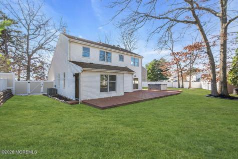 9 Glen Court Barnegat NJ 08005