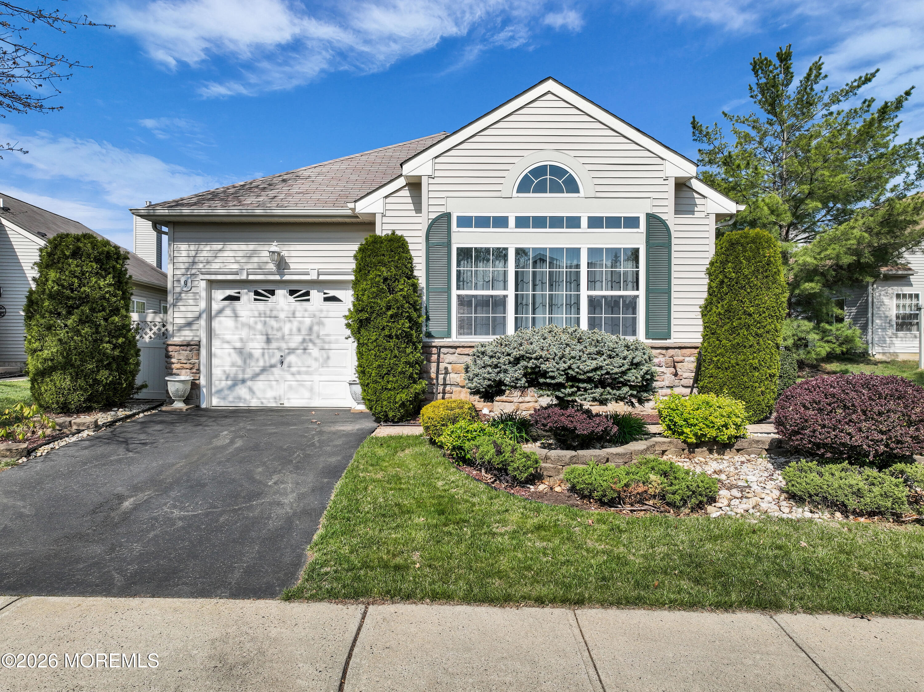 9 Florian Court Manchester NJ 08759
