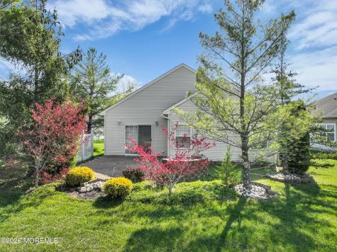 9 Florian Court Manchester NJ 08759