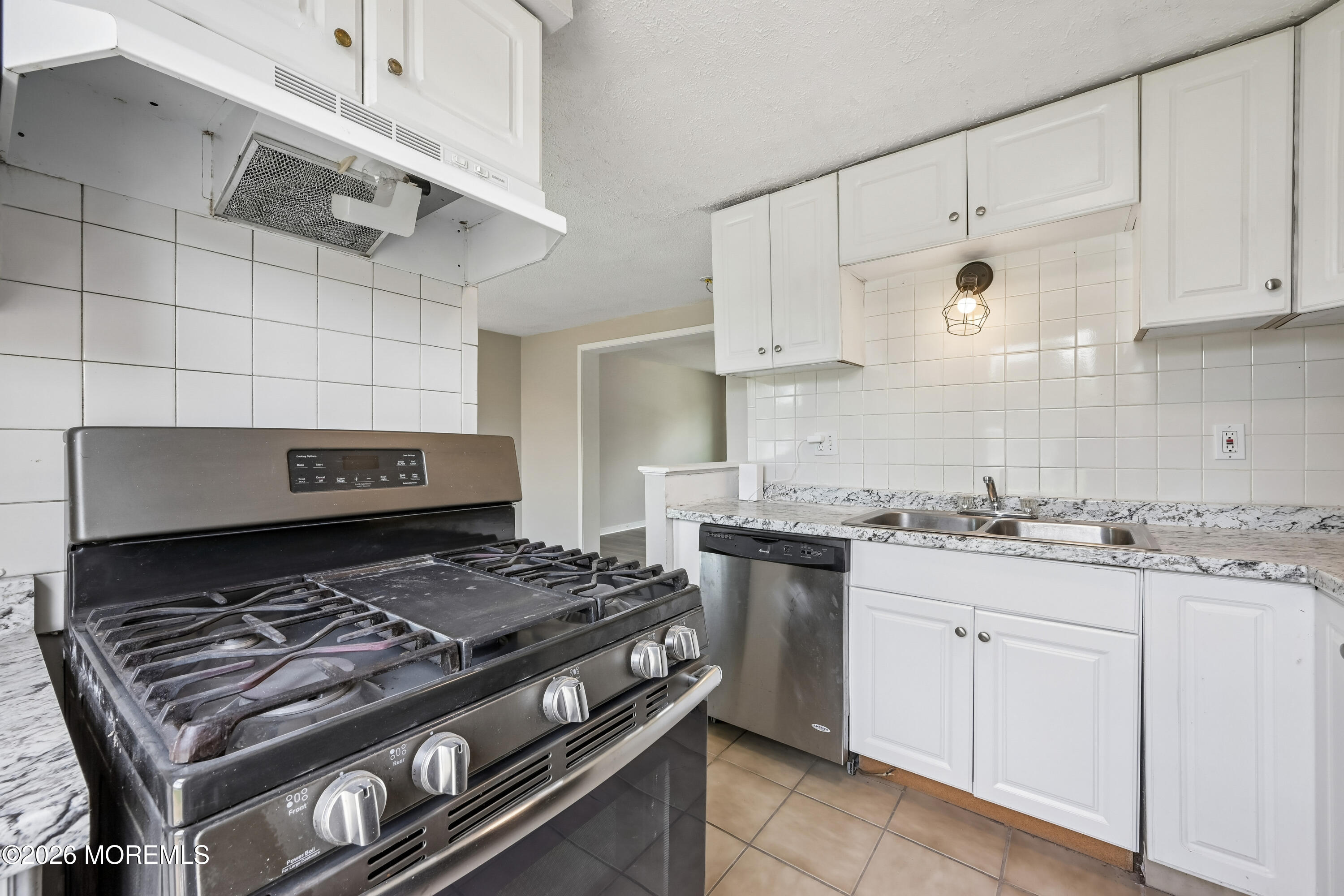 23 Theresa Court Galloway NJ 08205