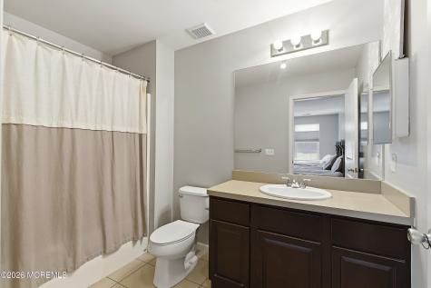 187 Coles Way Lakewood NJ 08701