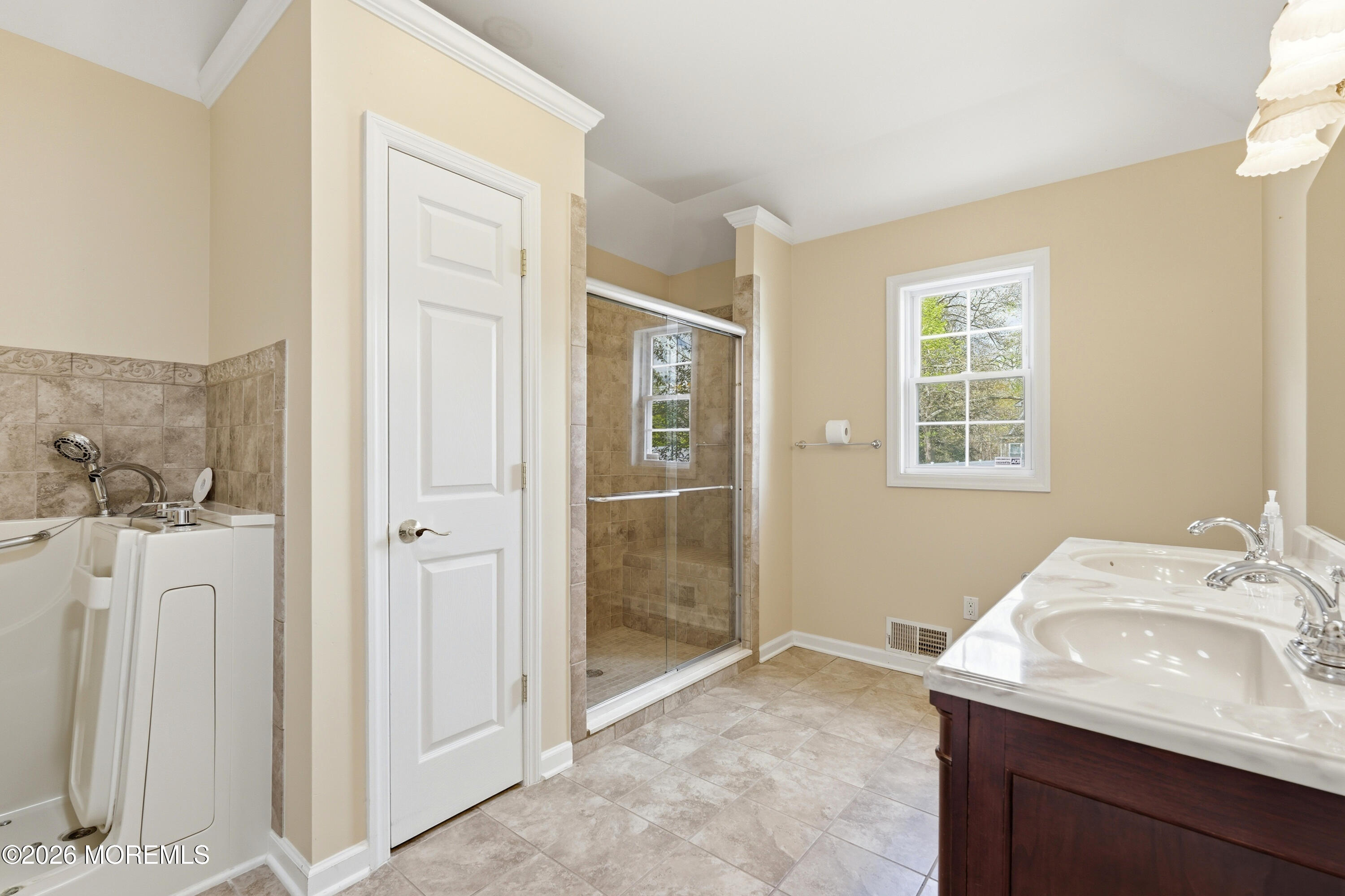 17 Church Lane Manalapan NJ 07726
