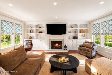 27 Fox Hill Road Middletown NJ 07748
