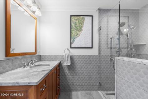 27 Fox Hill Road Middletown NJ 07748