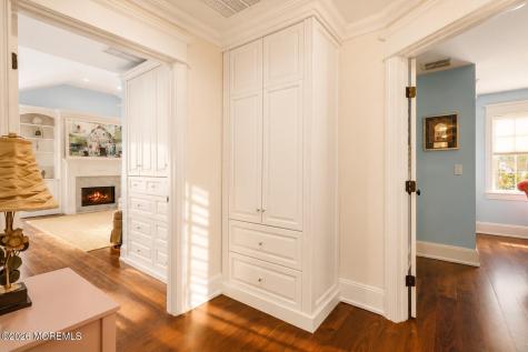 27 Fox Hill Road Middletown NJ 07748