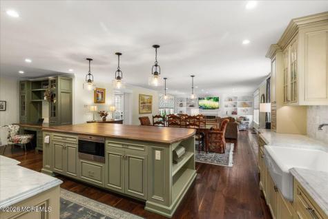 27 Fox Hill Road Middletown NJ 07748