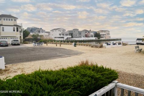 271 N 18th Street Surf City NJ 08008