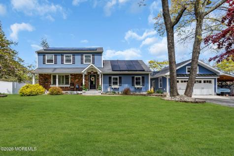 4 Oak Leaf Lane Toms River NJ 08755