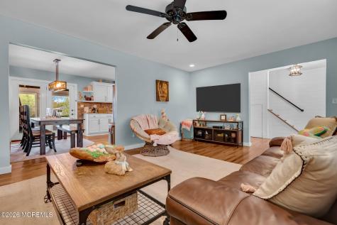 4 Oak Leaf Lane Toms River NJ 08755