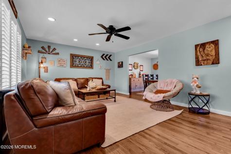 4 Oak Leaf Lane Toms River NJ 08755