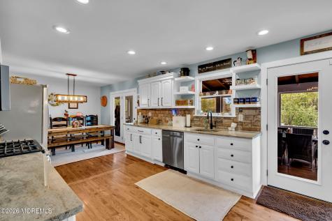 4 Oak Leaf Lane Toms River NJ 08755