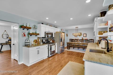 4 Oak Leaf Lane Toms River NJ 08755